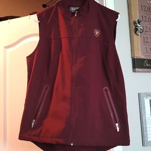 ARIAT ladies burgundy vest lined XL